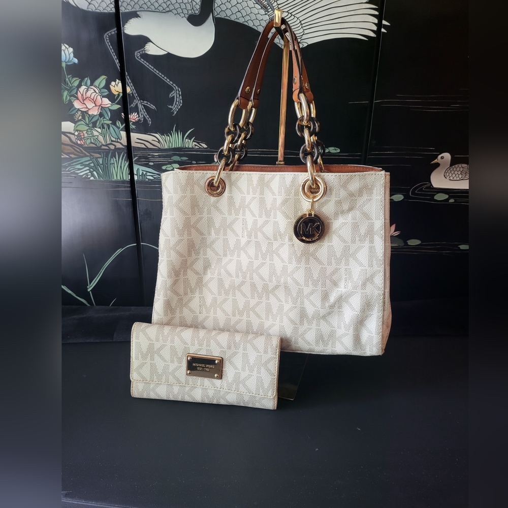 Michael Kors Vanilla Purse and Matching Wallet Set